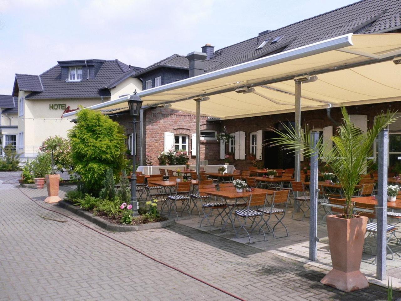 Hotel Auerhahn Pulheim Εξωτερικό φωτογραφία